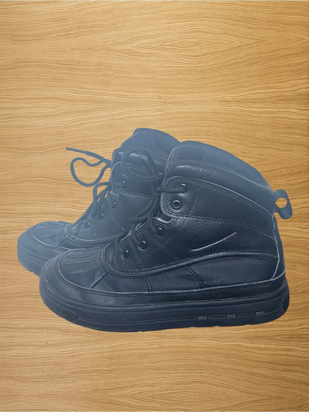 EUC Nike ACG Woodside II Triple Black Hiking/Casual Leather Nylon Boots Size 2Y